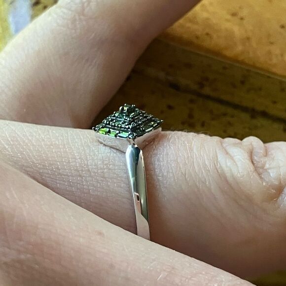 Natural Green Diamond Sterling Silver Ring Size 8 - Picture 3 of 9